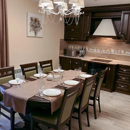 Hostynnyy Dvir & Slawske