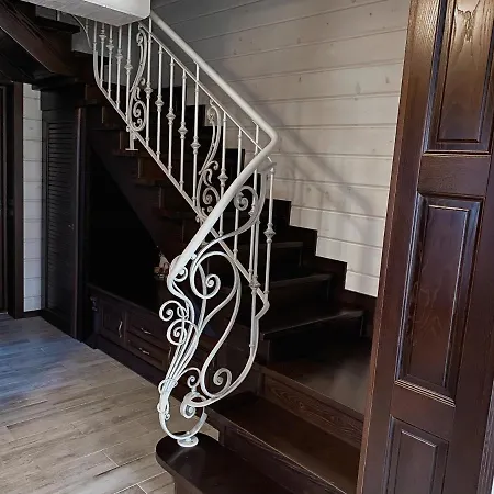 Hostynnyy Dvir & Slawske