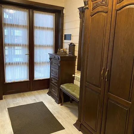 Vila Hostynnyy Dvir & Slavske