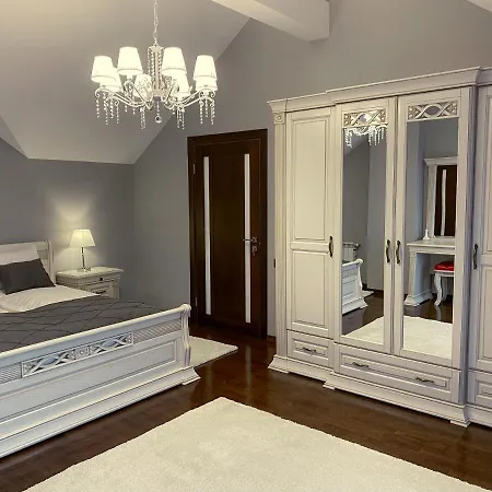 Villa Hostynnyy Dvir & Slavske