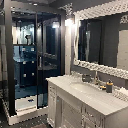 Hostynnyy Dvir & * Slawske