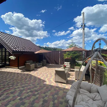 Hostynnyy Dvir & Vila *