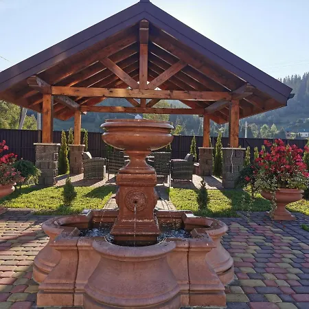 Hostynnyy Dvir & Vila *