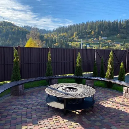 Hostynnyy Dvir & Villa Slawske