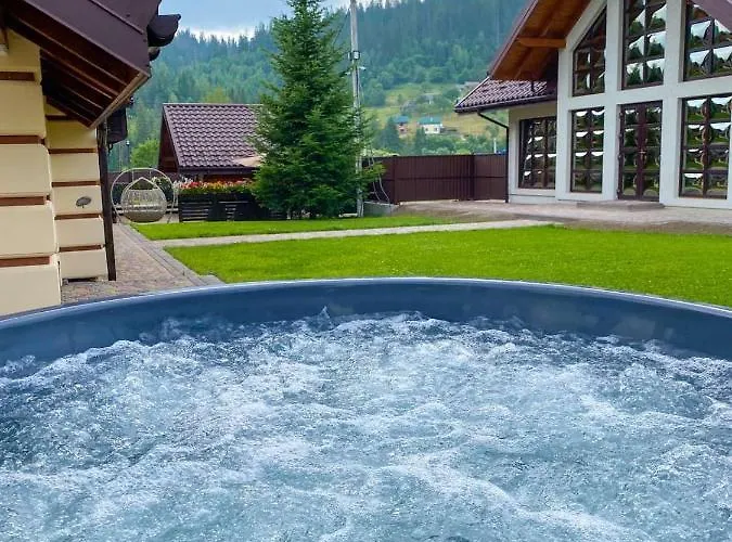 Villa Hostynnyy Dvir & Slavske